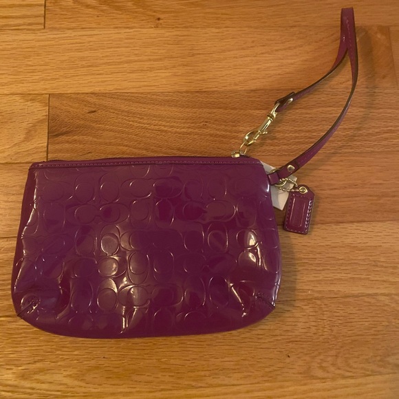 New Purple Coach wristlet purse - Picture 2 of 6